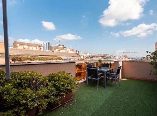 2 bed penthouse in Eixample